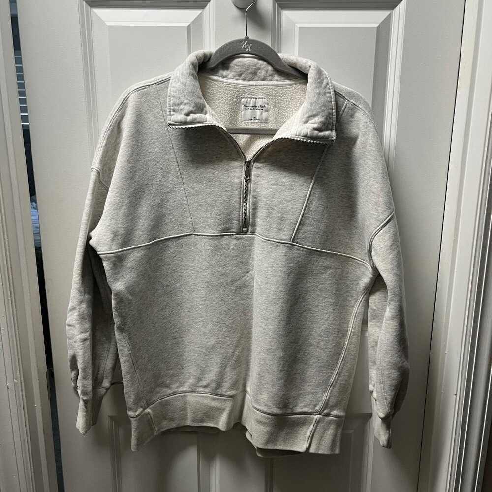 Abercrombie  & Fitch Quarter Zip Sweatshirt EUC Medium